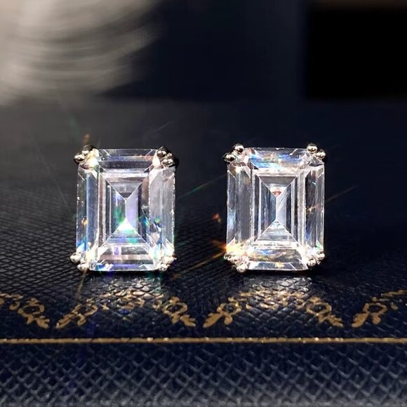 Jewelry - NEW 18k White Gold Emerald Cut Diamond Earrings
